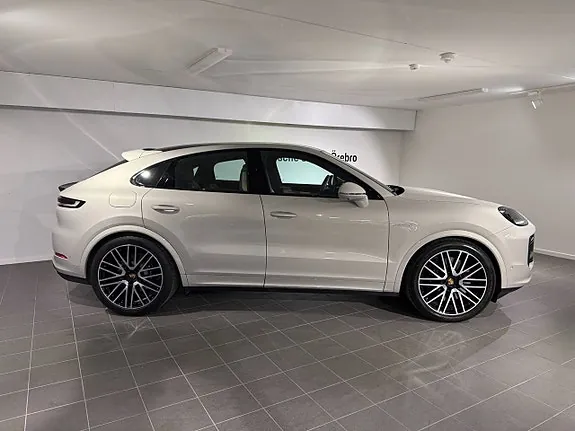 Porsche Cayenne 2024 photo 2