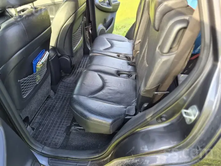 Toyota Rav4 2010 photo 5