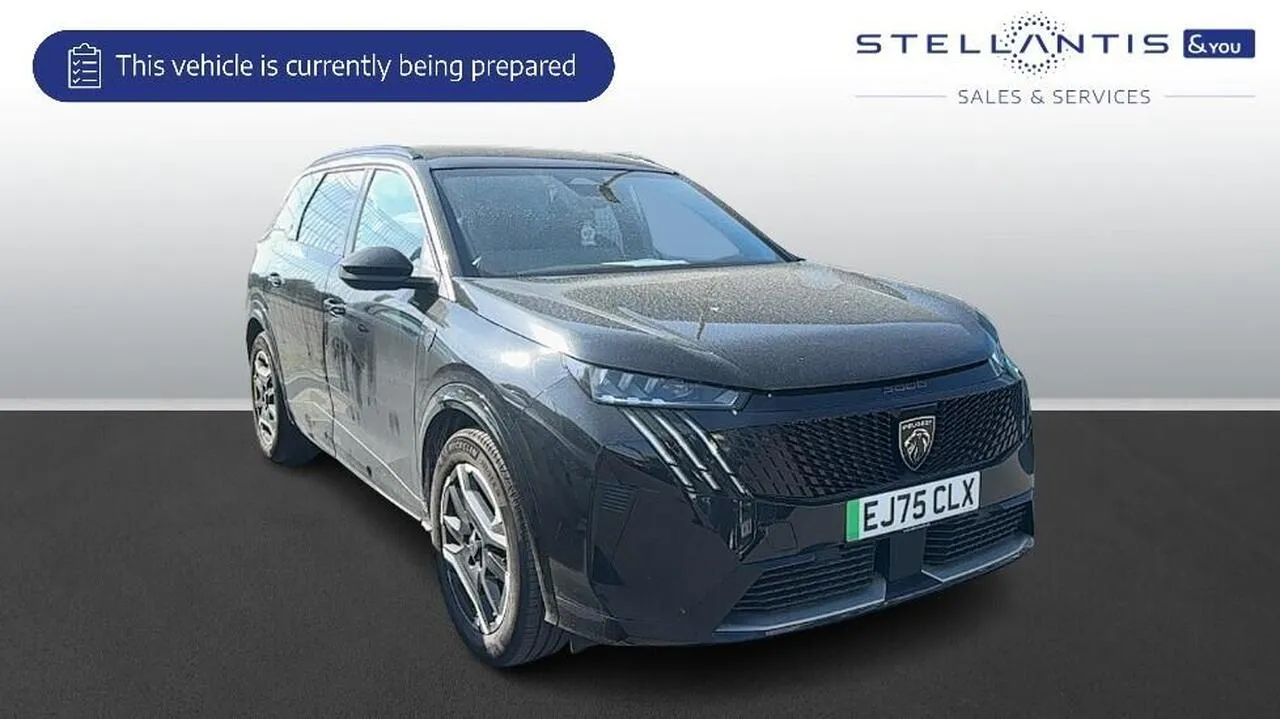 Peugeot E-5008