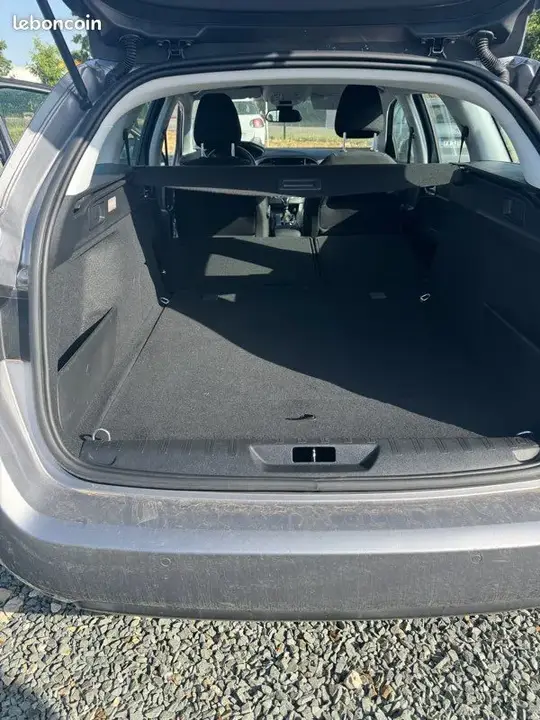 Peugeot 308 2021 photo 2