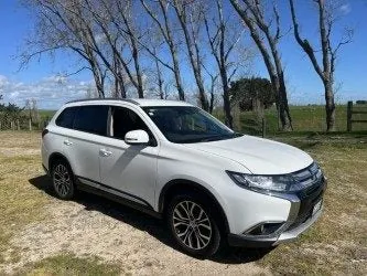 Mitsubishi Outlander 2017 photo 2