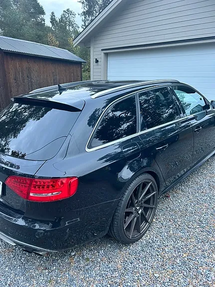 Audi S4 2011 photo 3