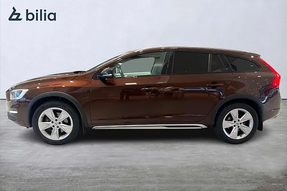 Volvo V60 Cross Country 2018 photo 4