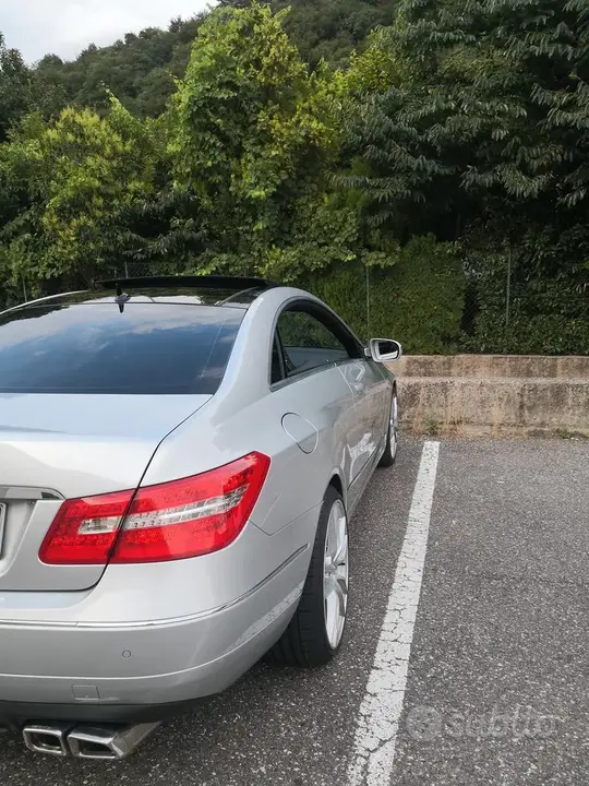 Mercedes-Benz C-Class 2010 photo 2