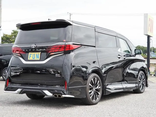 Toyota Alphard 2024 photo 5
