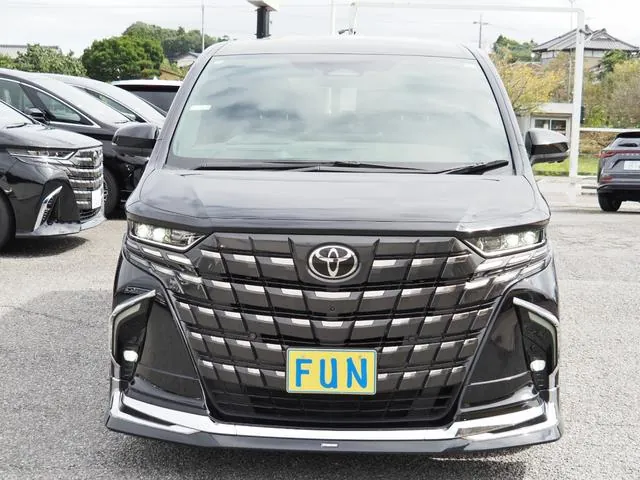 Toyota Alphard 2024 photo 2