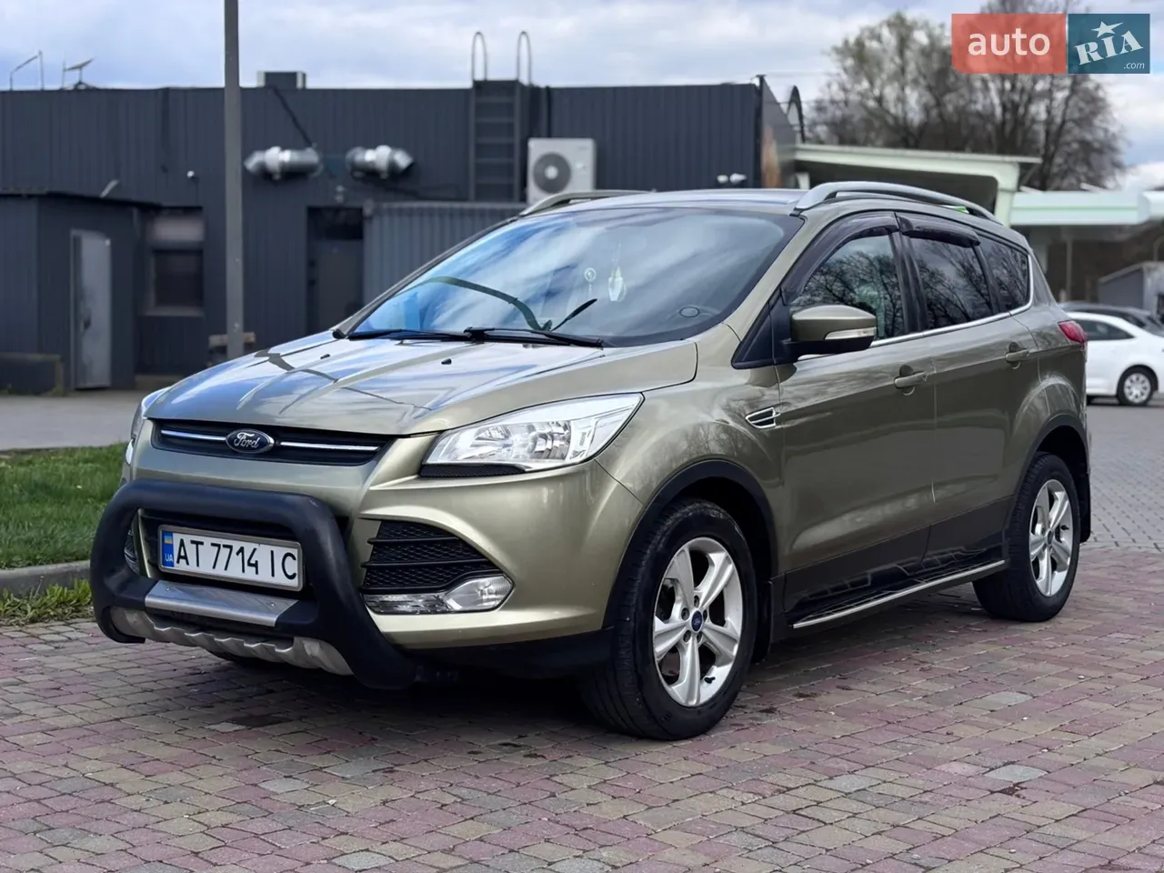 Ford Kuga 2013 photo 2