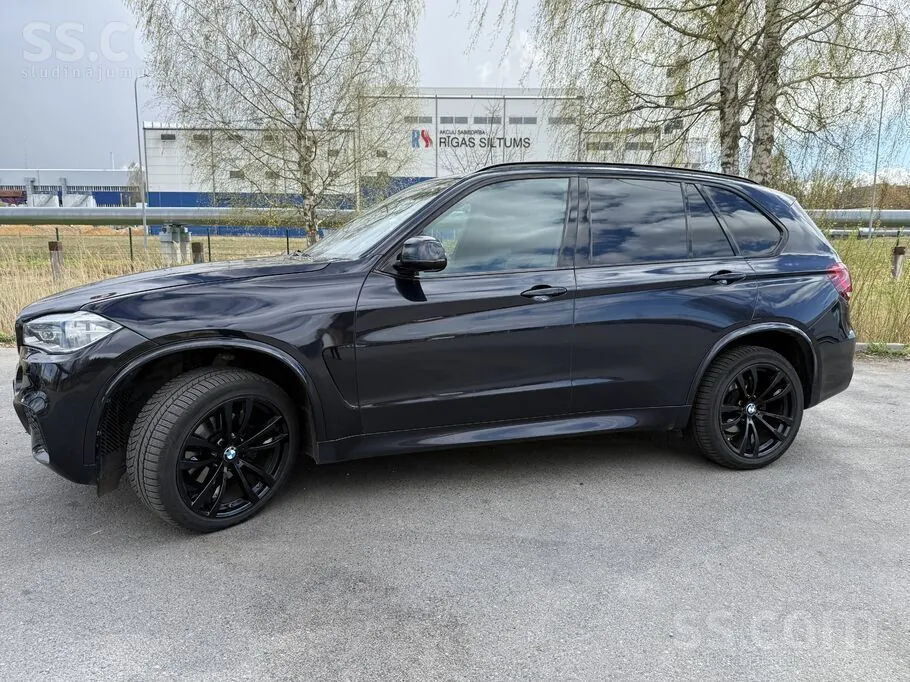BMW X5 2015 photo 2