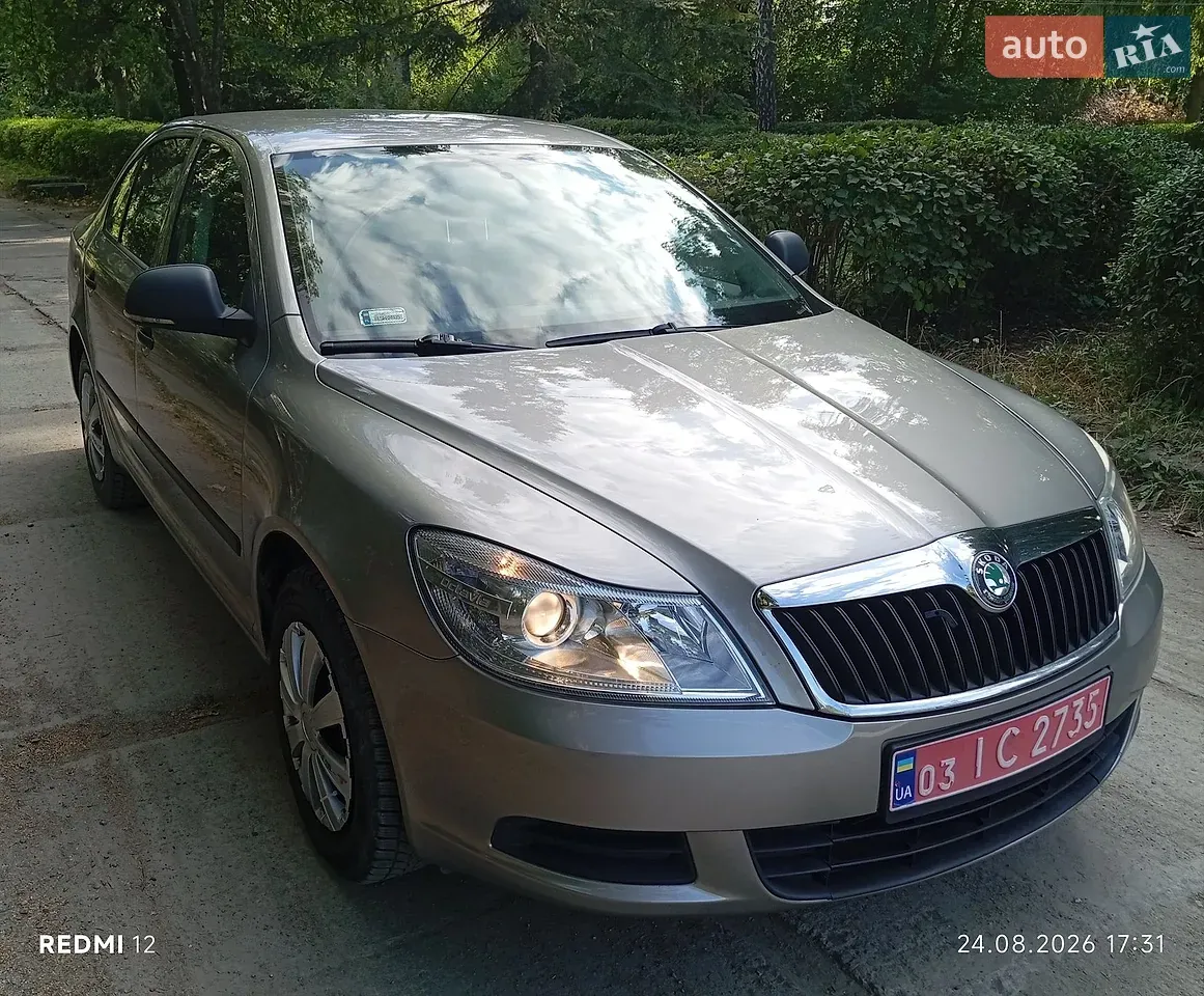 Skoda Octavia 2009 photo 2