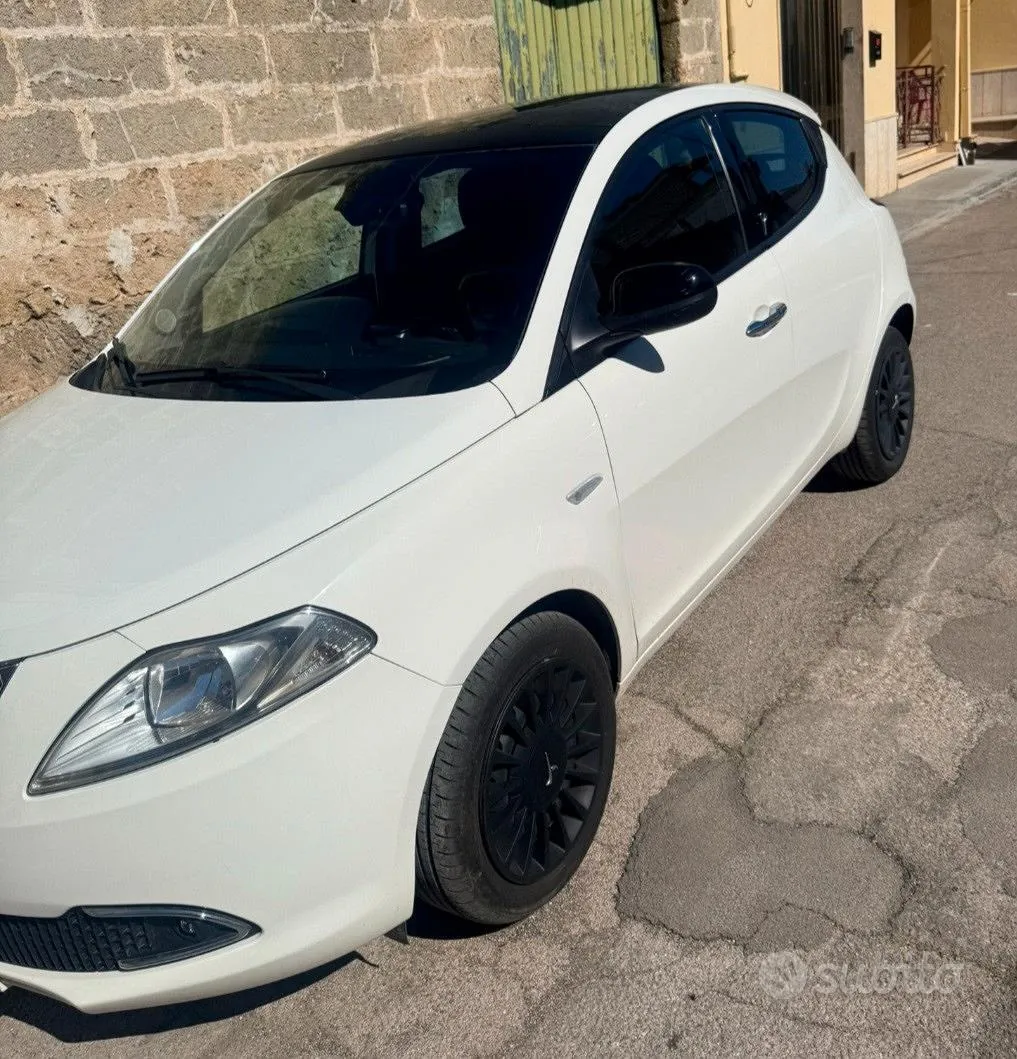 Lancia Ypsilon 2011 photo 3