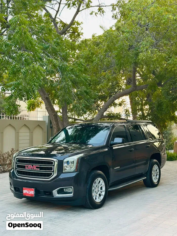 GMC Yukon 2015 photo 2