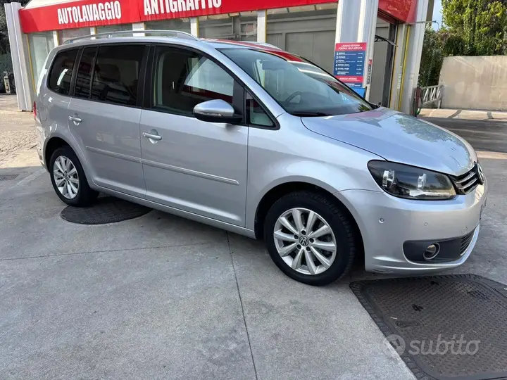 Volkswagen Touran 2014 photo 3