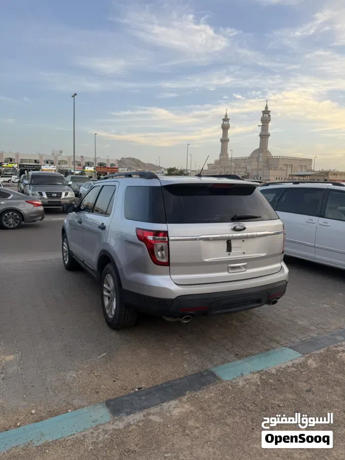 Ford Explorer 2015 photo 3