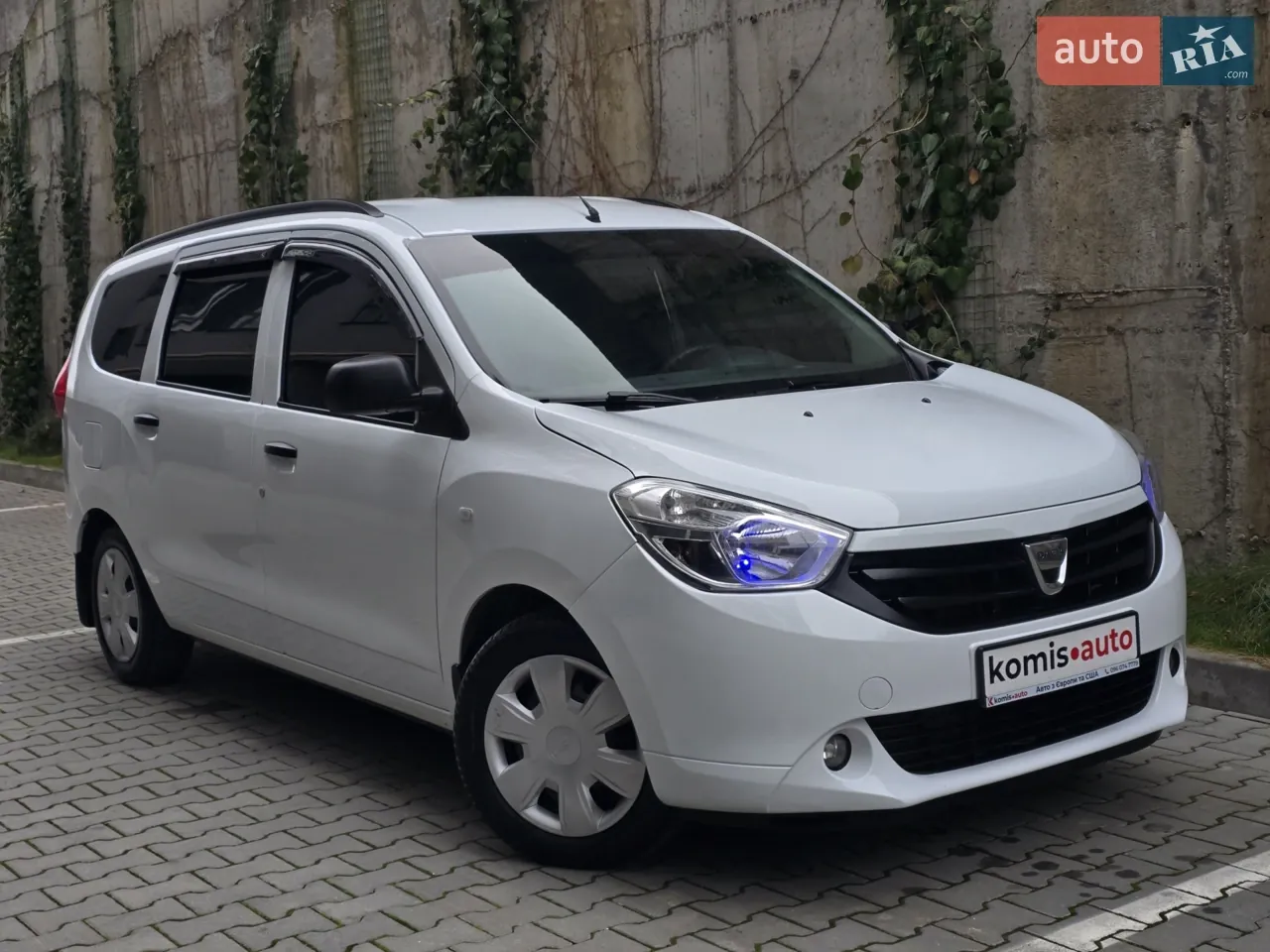 Dacia Lodgy 2015 photo 3