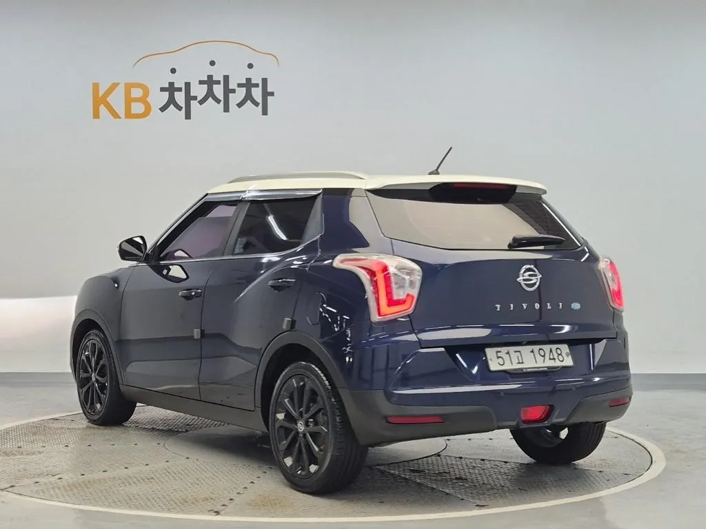 KG Mobility Tivoli 2017 photo 2