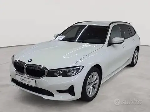 BMW 3 Series 2022 photo 2