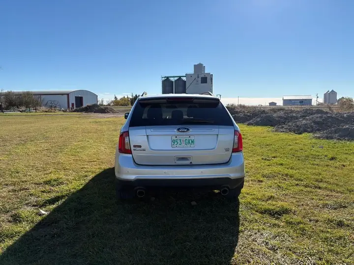 Ford Edge 2011 photo 3