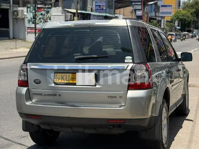 Land Rover Freelander 2012 photo 3