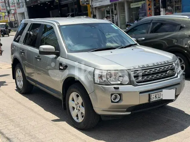 Land Rover Freelander 2012 photo 2