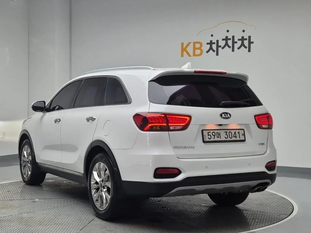 Kia Sorento 2018 photo 2