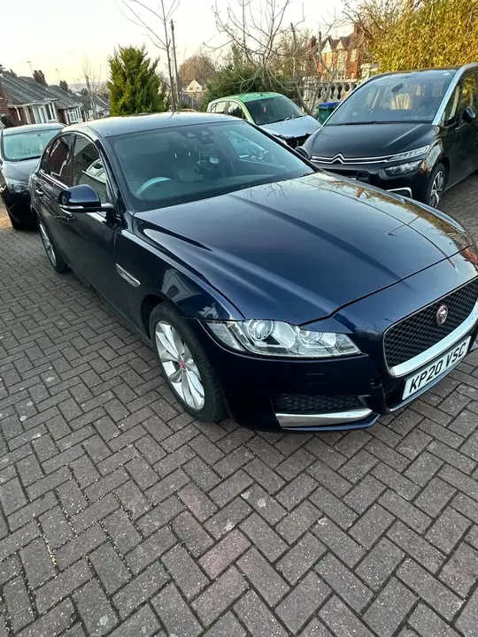 Jaguar Xf 2020 photo 2