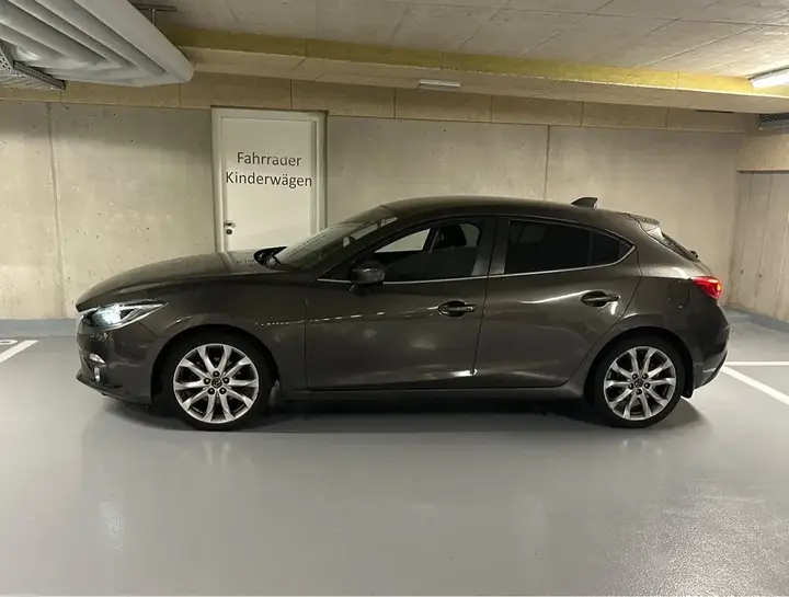 Mazda Mazda3 2014 photo 3