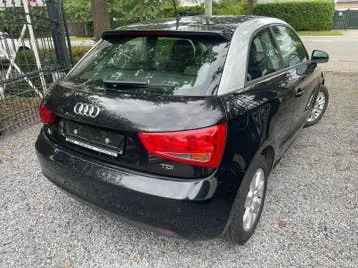 Audi A1 2010 photo 3