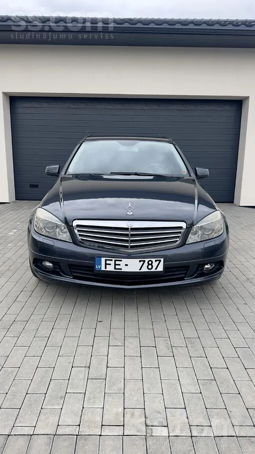 Mercedes-Benz C220