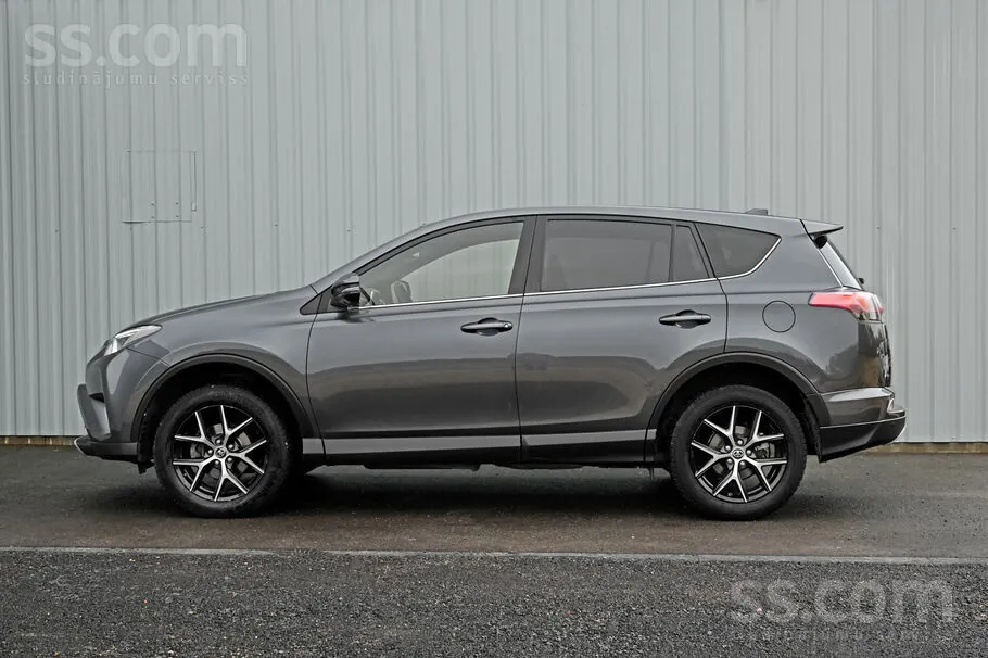 Toyota Rav4 2017 photo 5