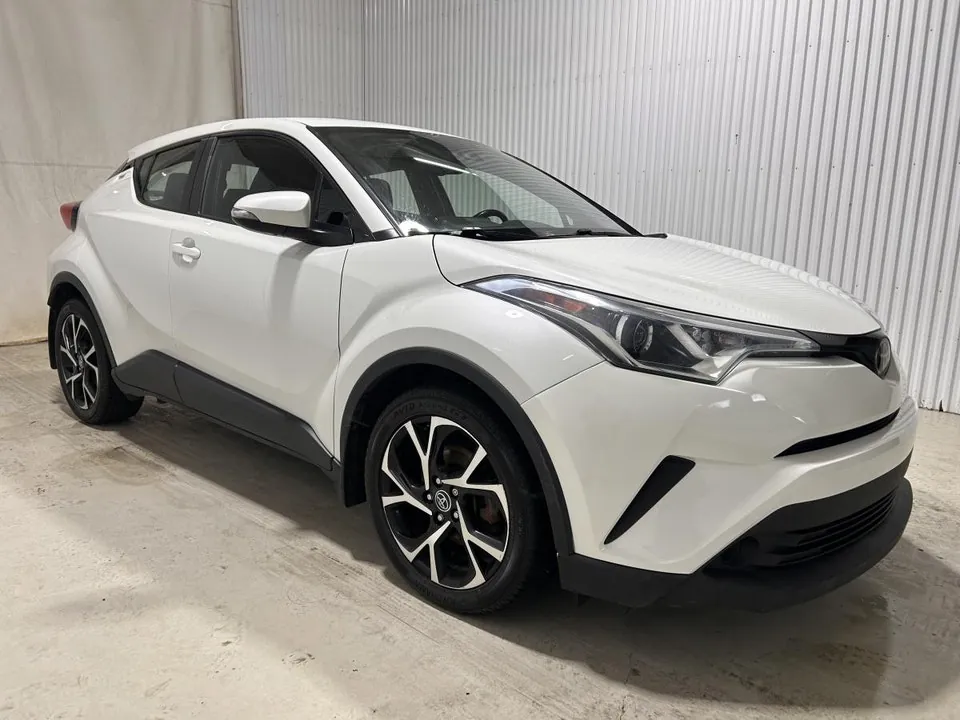 Toyota C-Hr 2018 photo 3