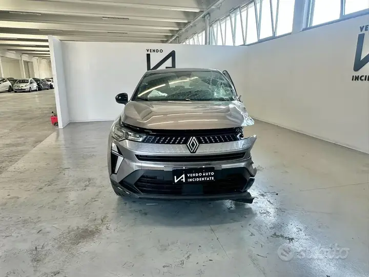 Renault Captur 2025 photo 2