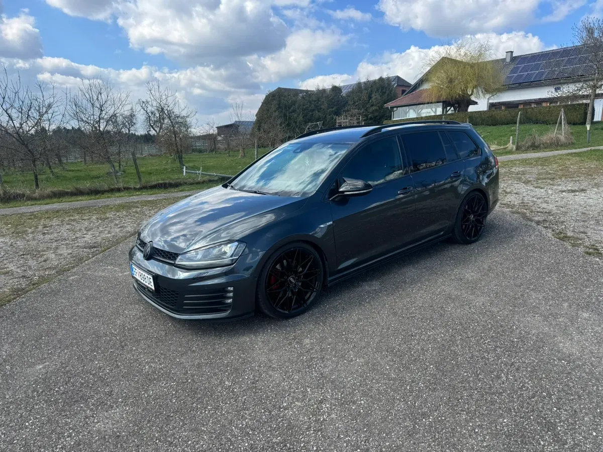 Volkswagen Golf 2015 photo 2