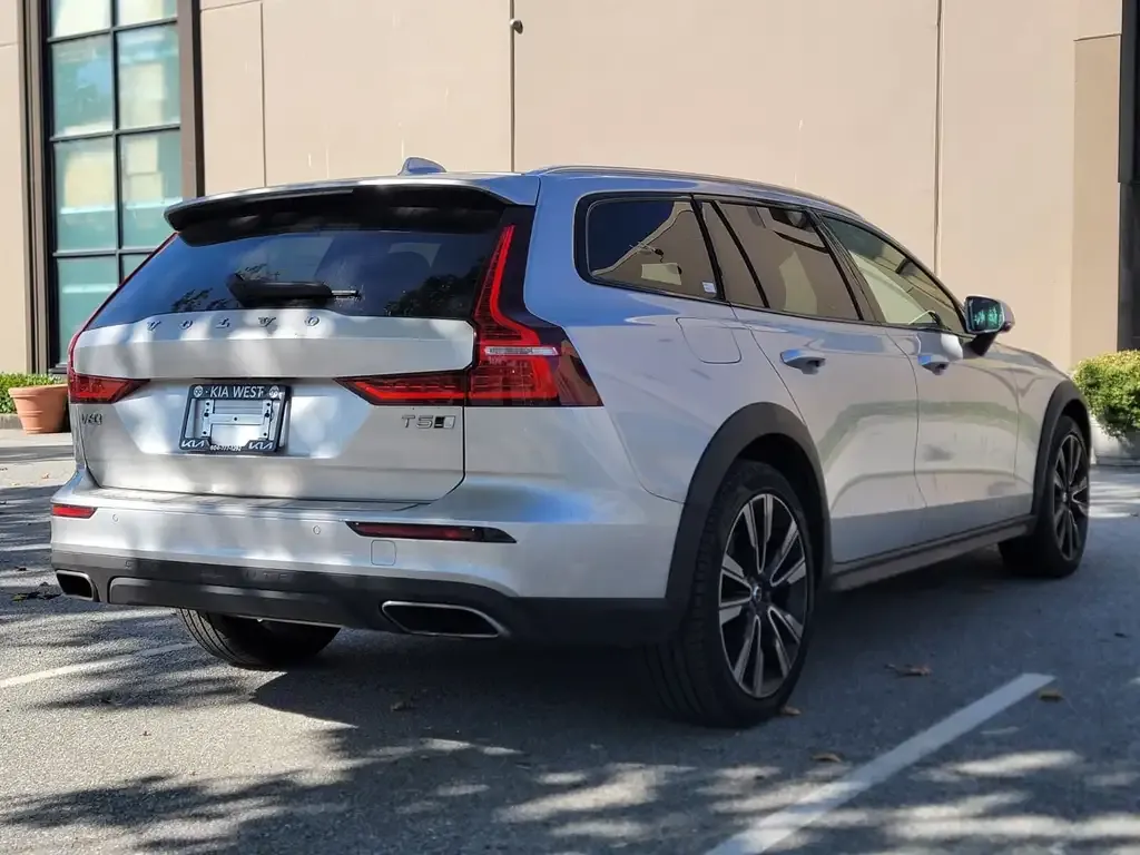 Volvo V60 2020 photo 5