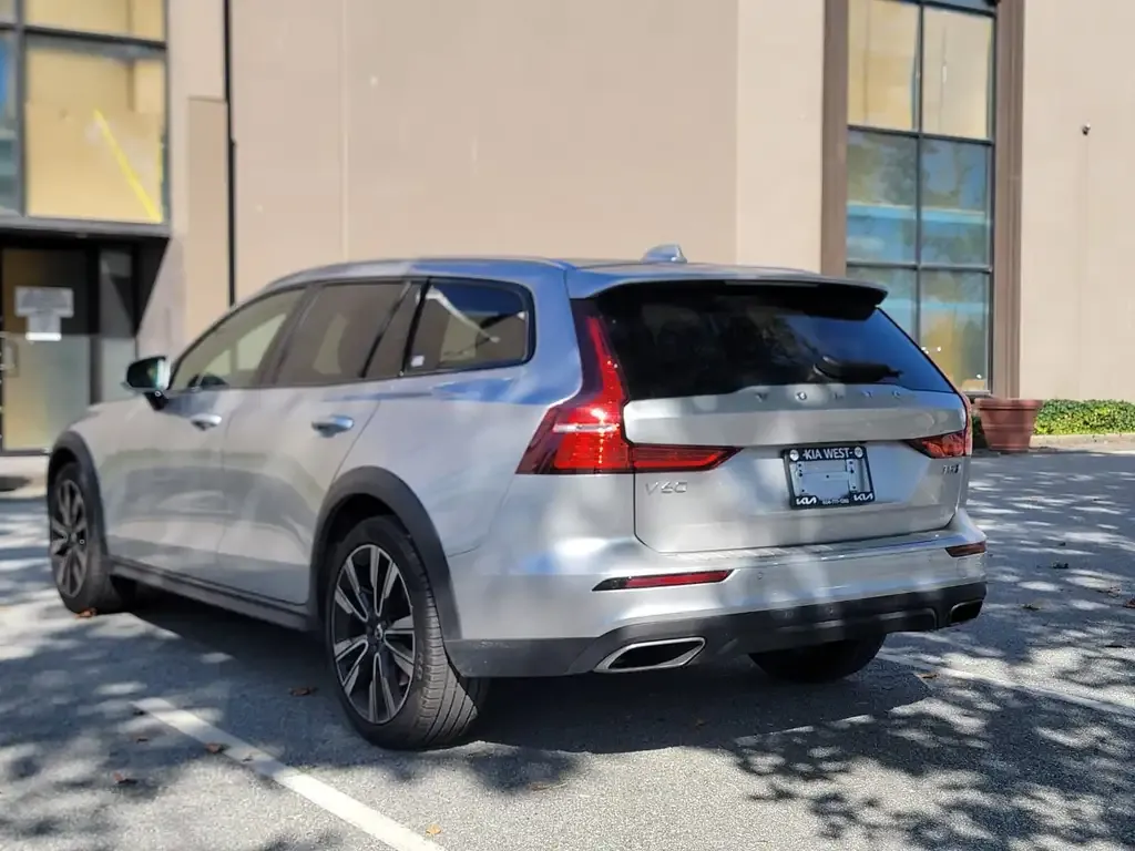 Volvo V60 2020 photo 3