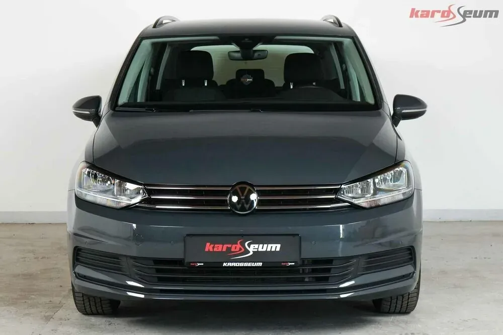 Volkswagen Touran 2025 photo 2
