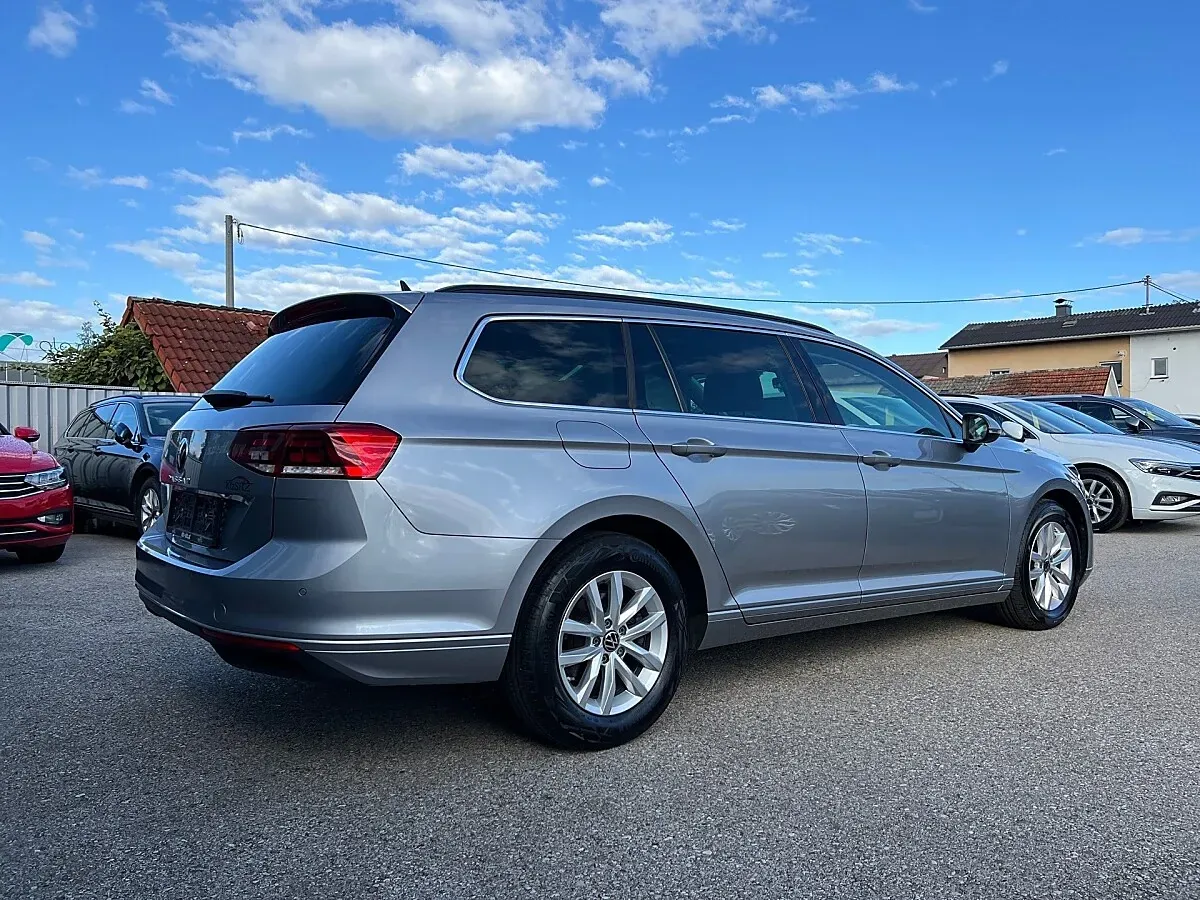 Volkswagen Passat 2023 photo 3