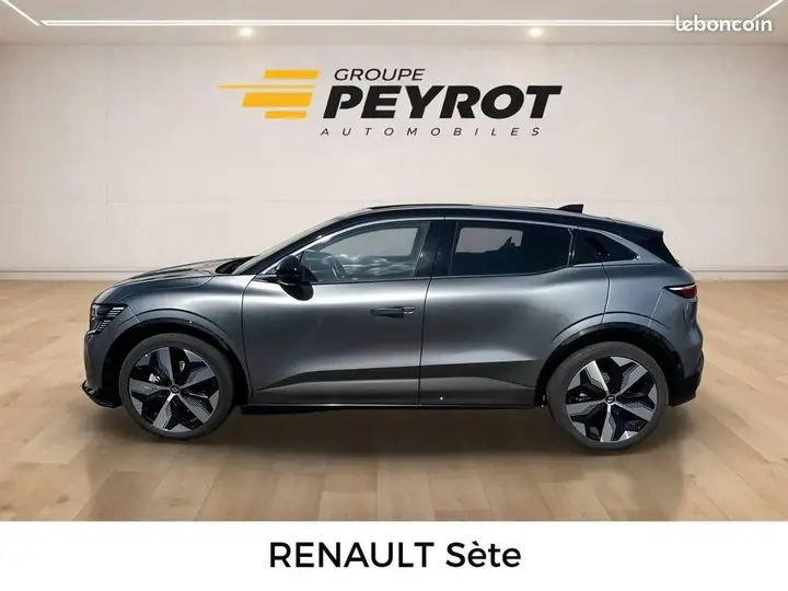 Renault Megane 2023 photo 2
