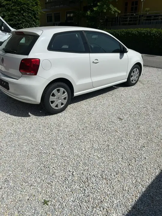 Volkswagen Polo 2011 photo 3