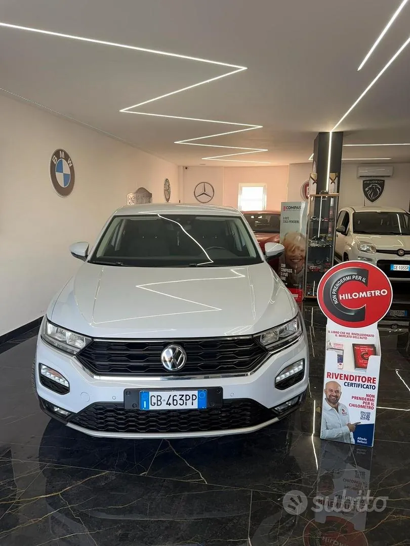 Volkswagen T-Roc 2020 photo 2