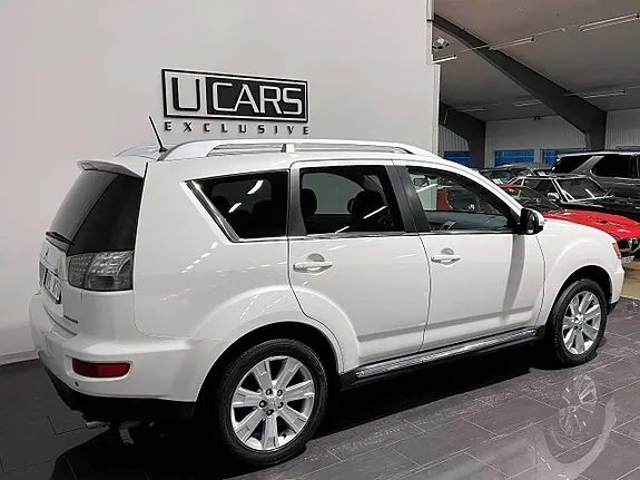 Mitsubishi Outlander 2010 photo 2