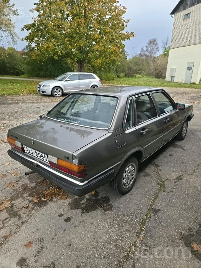 Audi 80 1983 photo 4