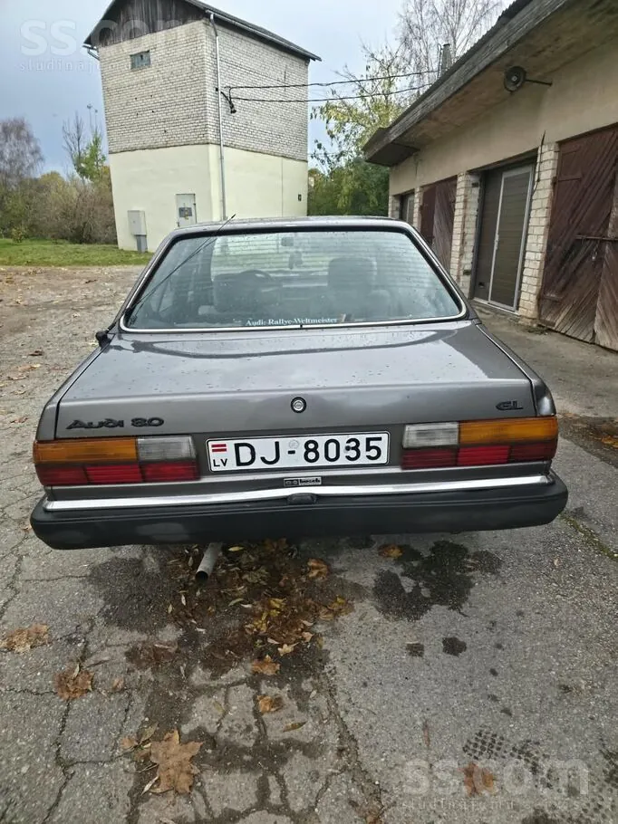 Audi 80 1983 photo 2
