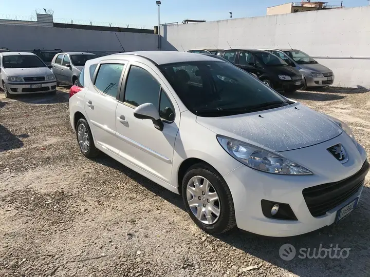 Peugeot 207 2013 photo 2