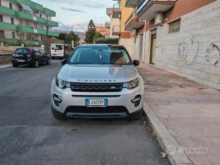 Land Rover Discovery Sport 2017 photo 2