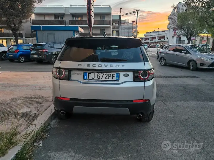 Land Rover Discovery Sport 2017 photo 5