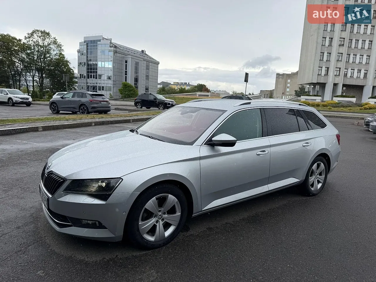 Skoda Superb 2018 photo 2