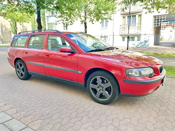 Volvo V70 2004 photo 2