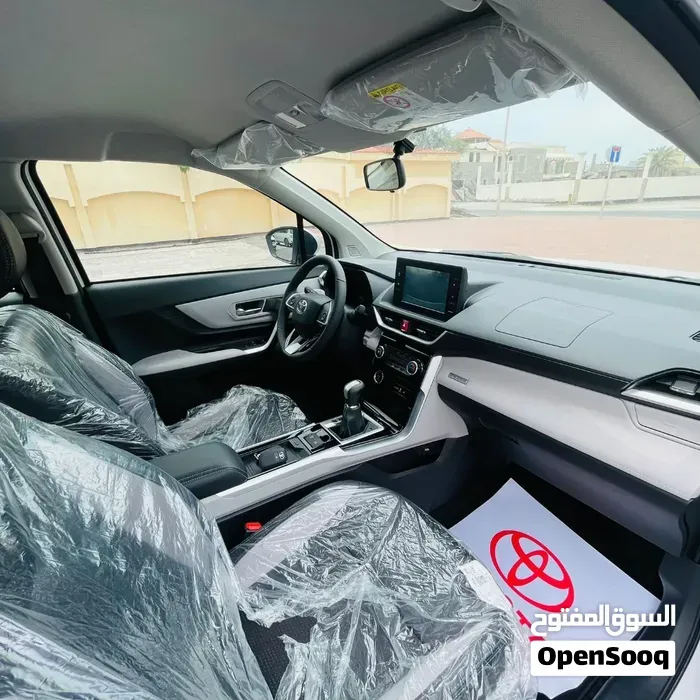 Toyota Veloz 2024 photo 4