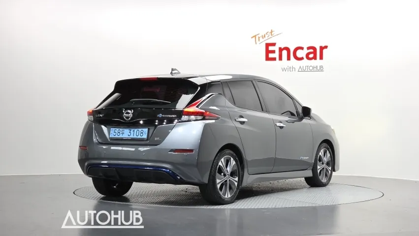 Nissan Leaf 2019 photo 2