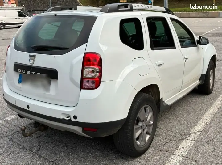 Dacia Duster 2015 photo 2